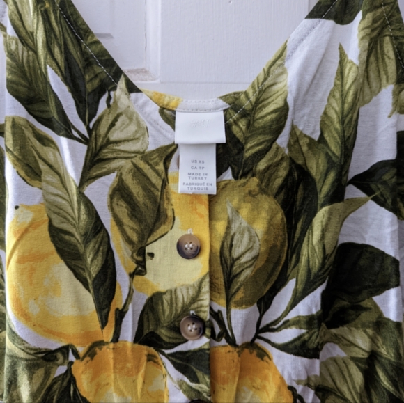 H&M Lemon Leaf Romper - Picture 4 of 6